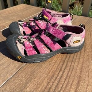 Keen Pink Waterproof Water Shoes Sandals Size 3